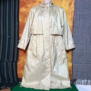 FLEET STREET Petite-women’s beige gold long sleeve rain/trenchcoat jacket w/hood